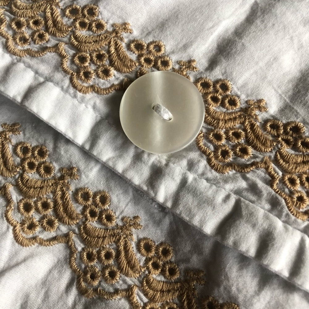 Boho Shirt w/ Cute Buttons / Size S / Gently Used